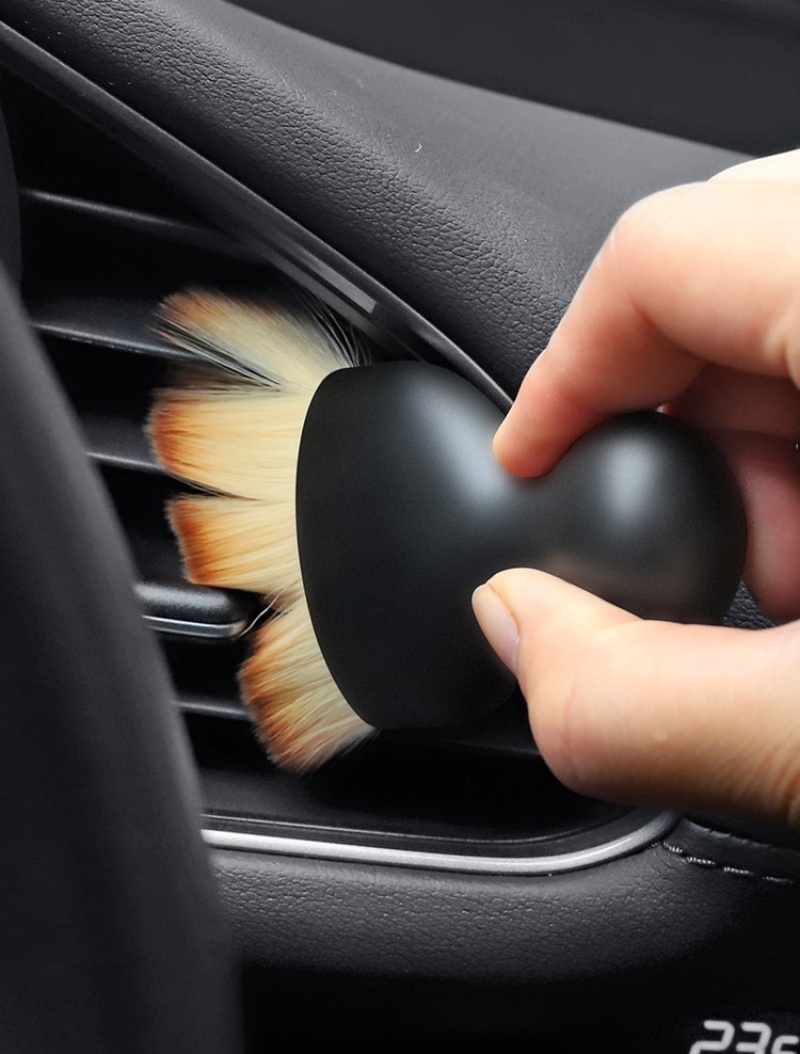 Miękka szczotka do czyszczenia – Dirt Brush Interior recenzja i cena